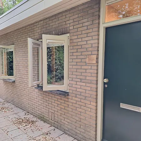 Prázdninový dům Heerlijk Boshuisje Bosnest De Vink Met Privetuin Nabij Veluwepark Otterlo
