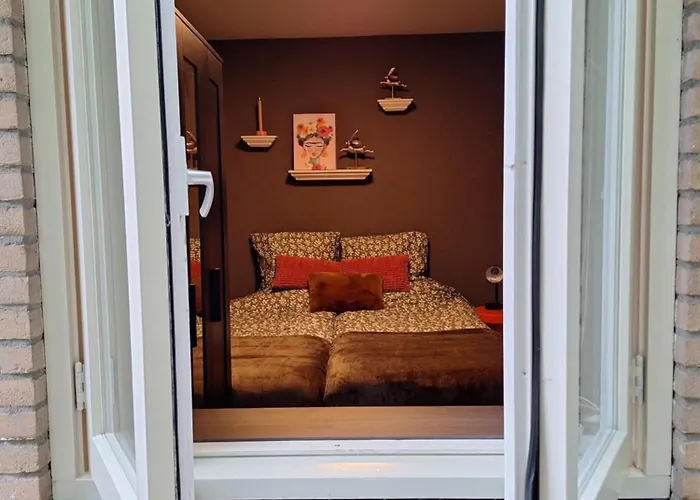 Heerlijk Boshuisje Bosnest De Vink Met Privetuin Nabij Veluwepark Semesterbostad *