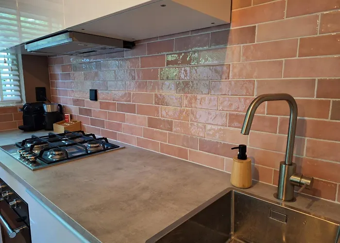 Heerlijk Boshuisje Bosnest De Vink Met Privetuin Nabij Veluwepark Hébergement de vacances